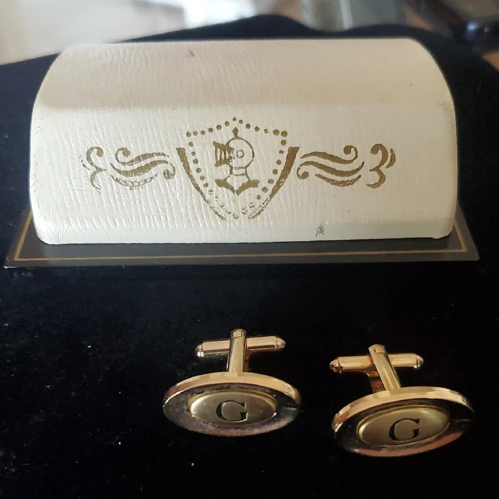 Shields Fifth Avenue Gold 